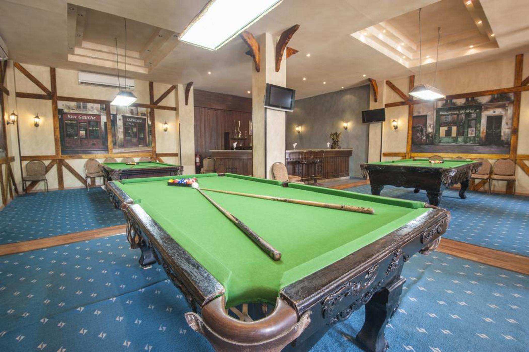 Sunrise Garden Beach Resort Hurghada Bagian luar foto Snooker table