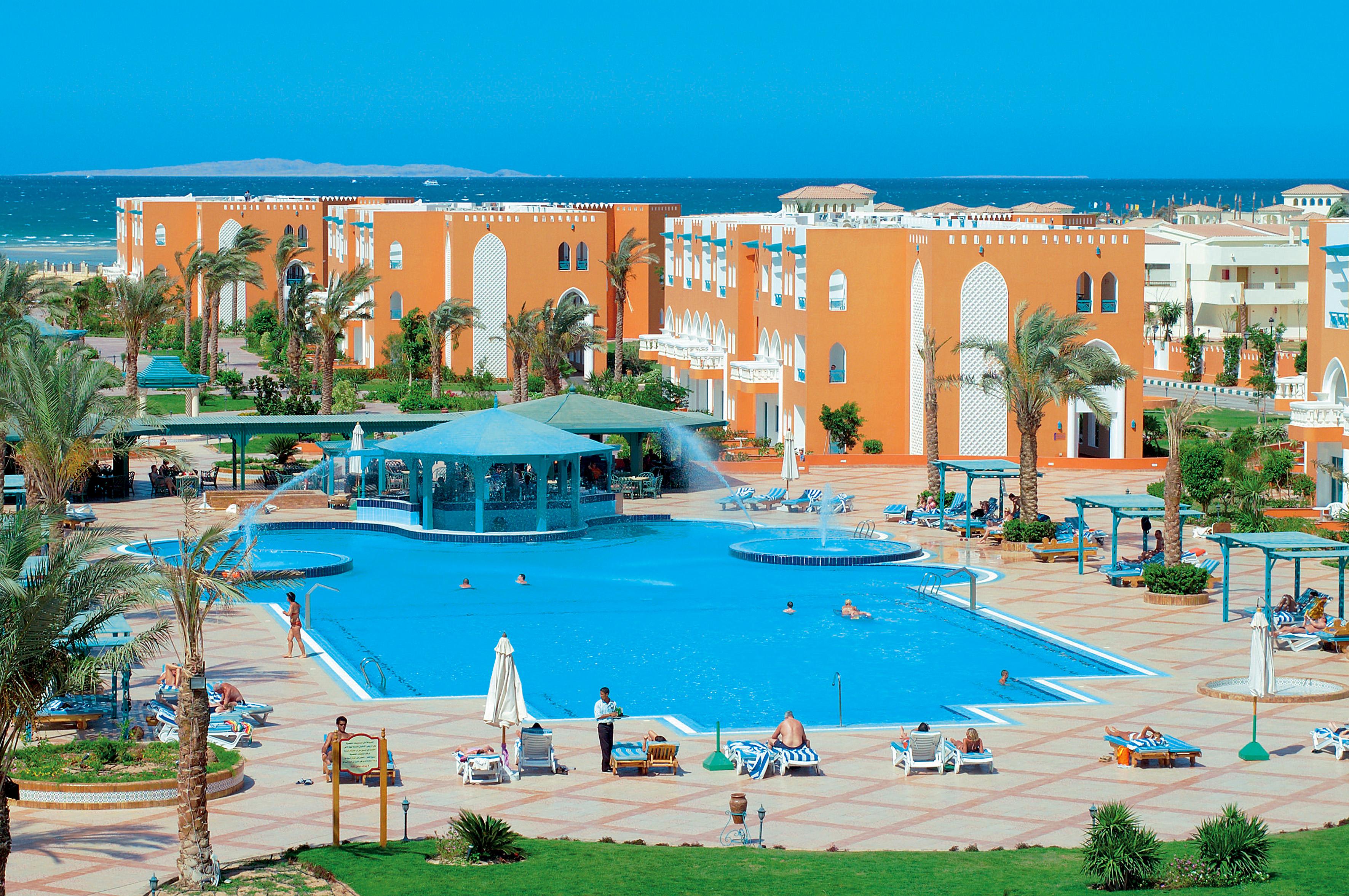 Sunrise Garden Beach Resort Hurghada Bagian luar foto El Alamein