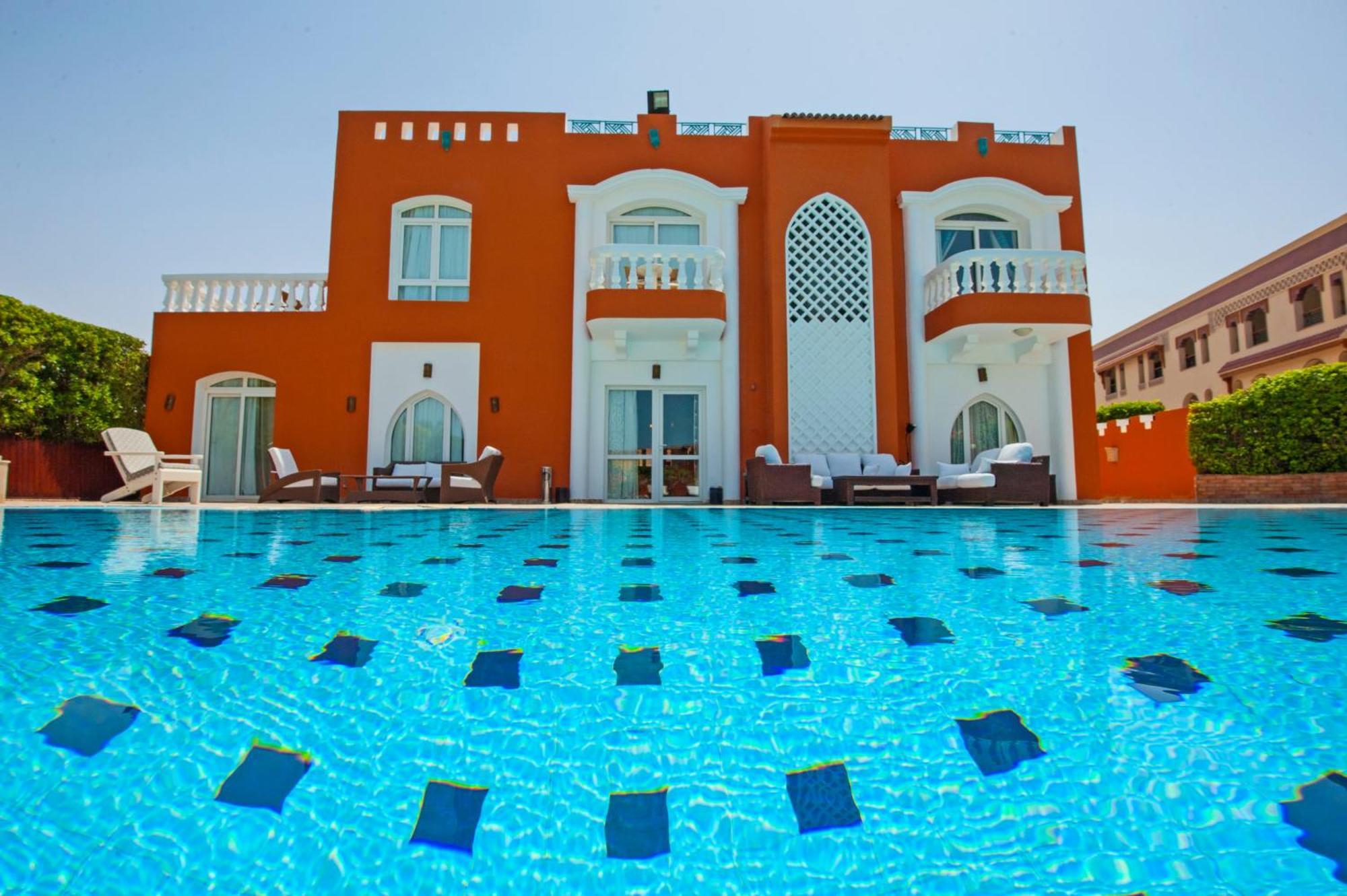 Sunrise Garden Beach Resort Hurghada Ruang foto The Royal Villa