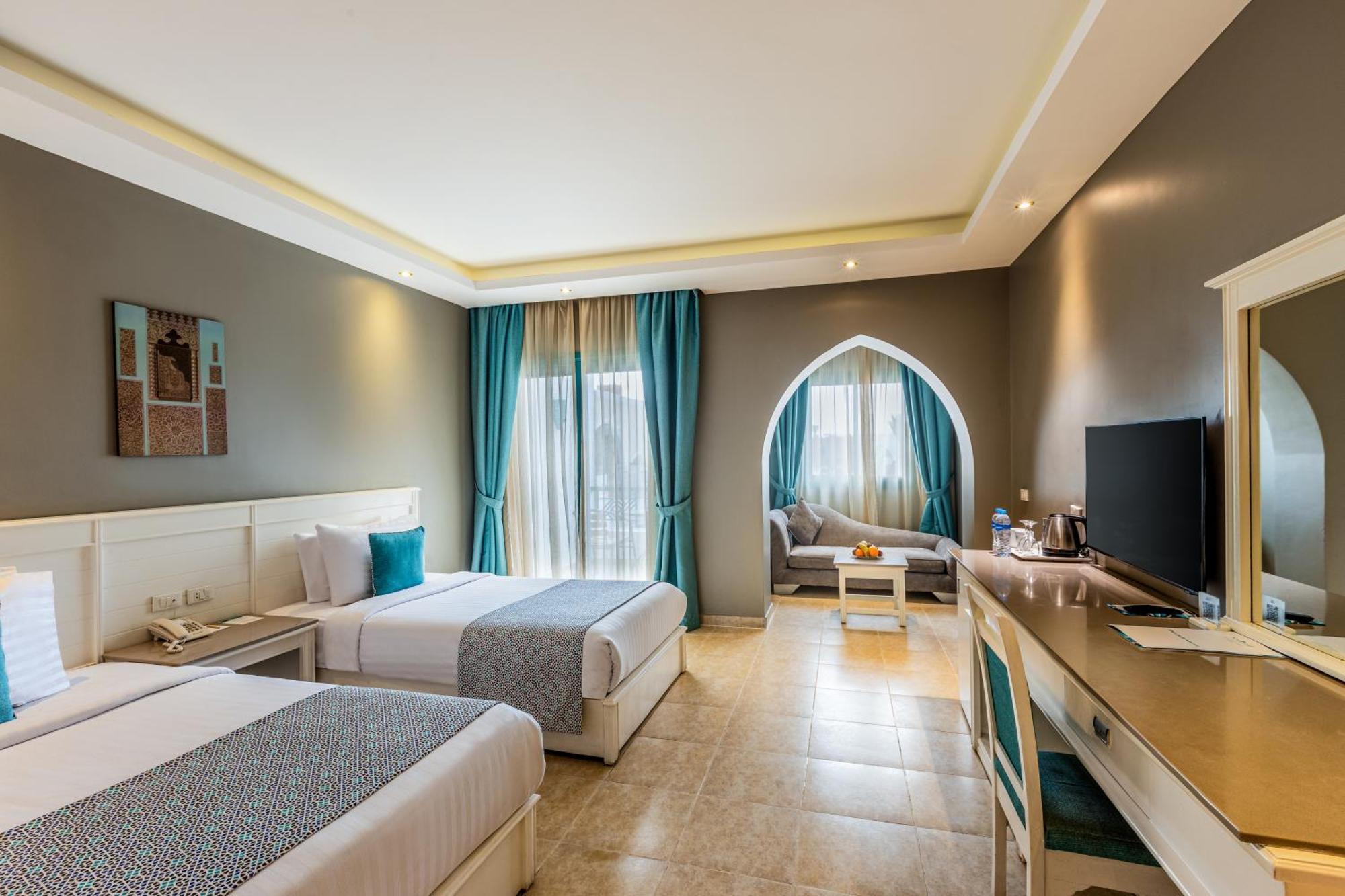 Sunrise Garden Beach Resort Hurghada Bagian luar foto Deluxe room
