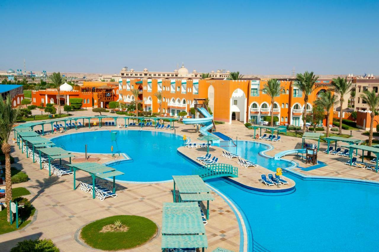 Sunrise Garden Beach Resort Hurghada Bagian luar foto A resort in Sharm El Sheikh